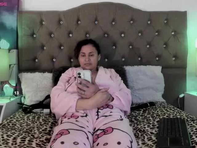 SheraMilf on BongaCams 