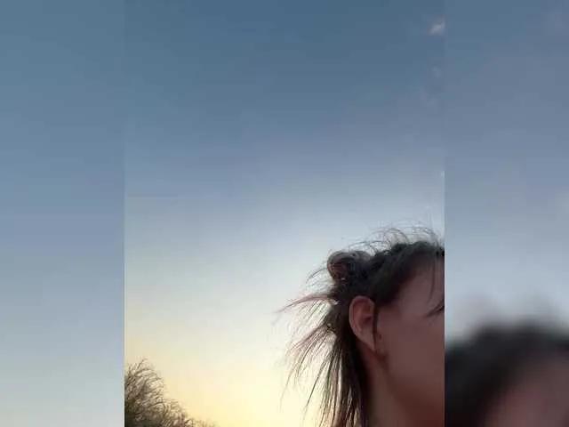 Offline Simonka on BongaCams