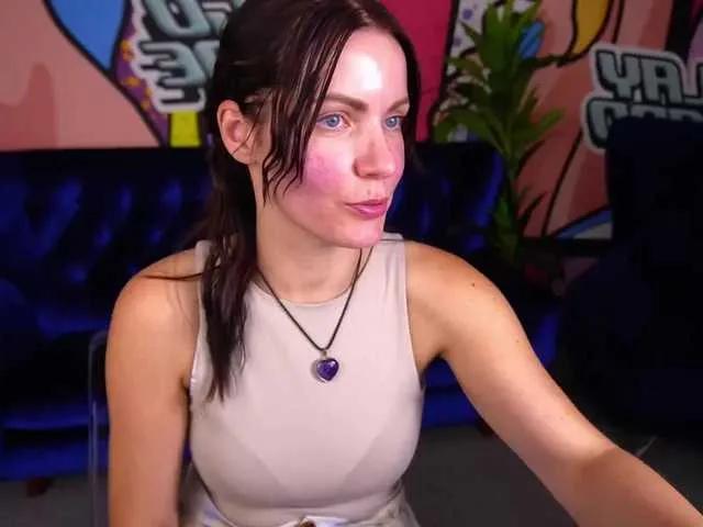 SofieMoon from BongaCams