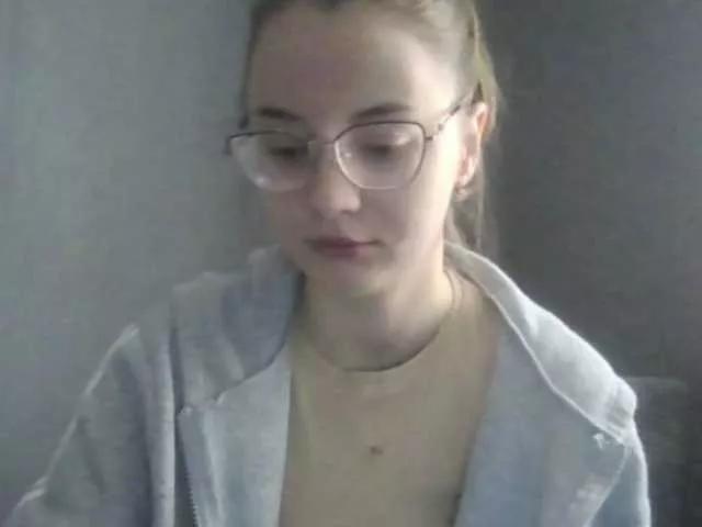 starRose1 on BongaCams 