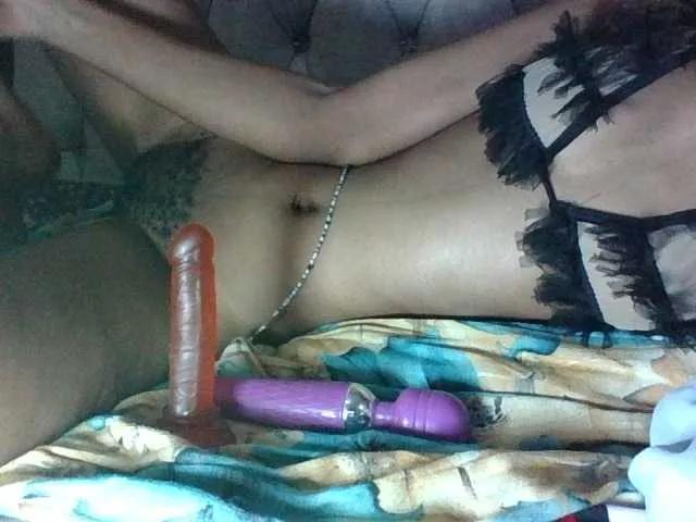 Sweet-Iddah on BongaCams 