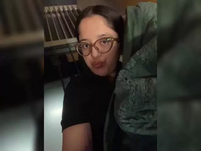 Taniachan on BongaCams 