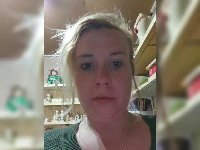 TheGirlfromtheinternet on BongaCams 