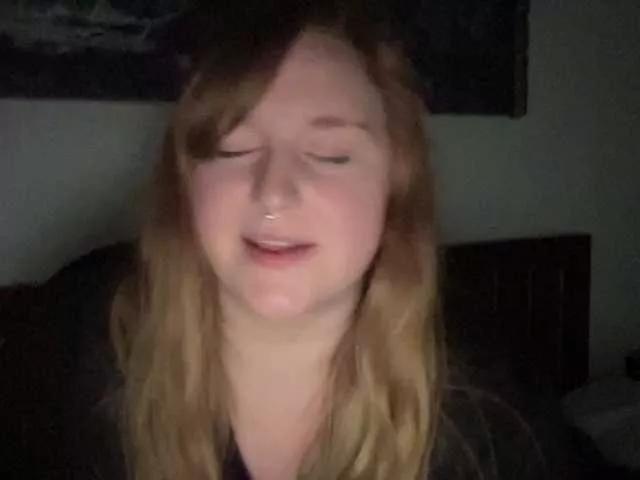thickgingergoddess on BongaCams 