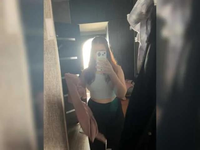 Ustinya on BongaCams