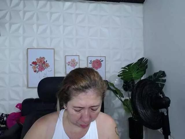 Valentina-mature on BongaCams 