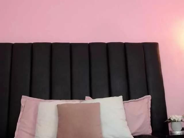WandaScarlett on BongaCams 
