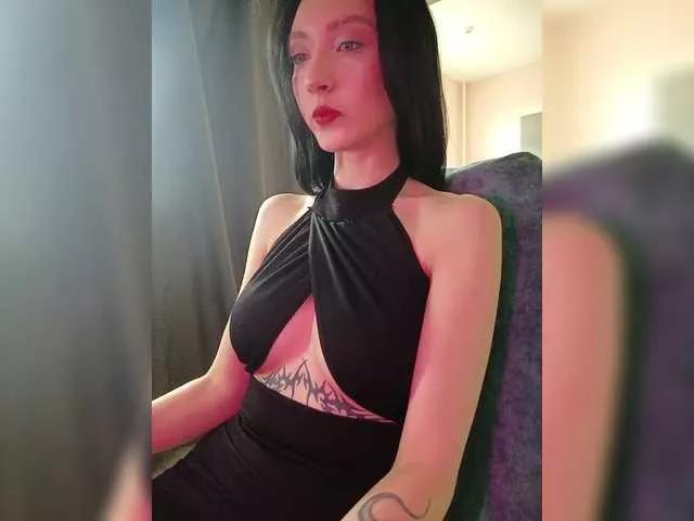 WeQueen- on BongaCams 