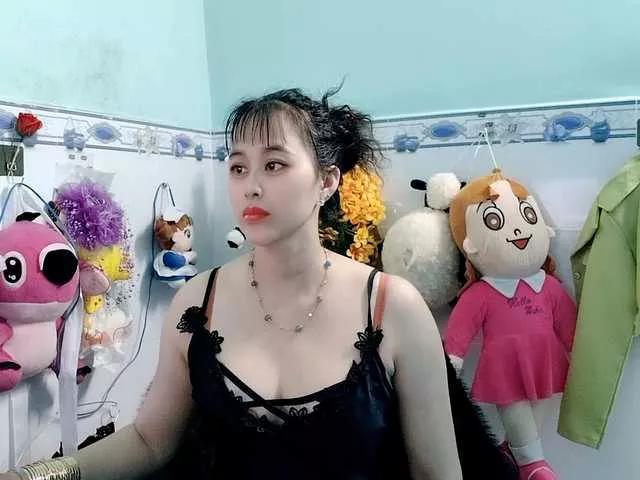 Youngsee69 on BongaCams