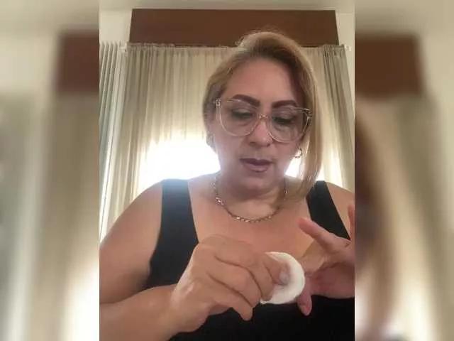 zhamira-daal on BongaCams