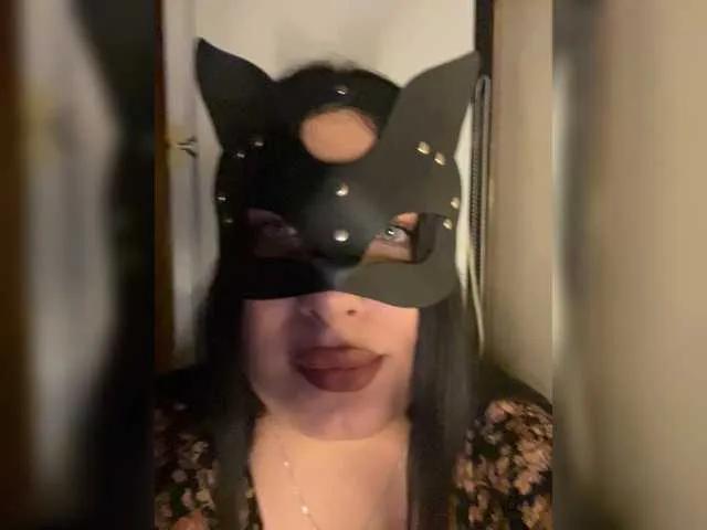 Zhanna-dark from BongaCams