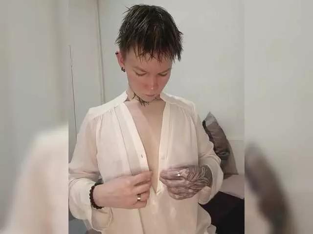 Zhenyya- on BongaCams 
