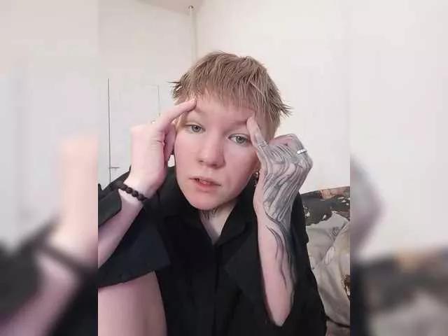 Zhenyya- on BongaCams 