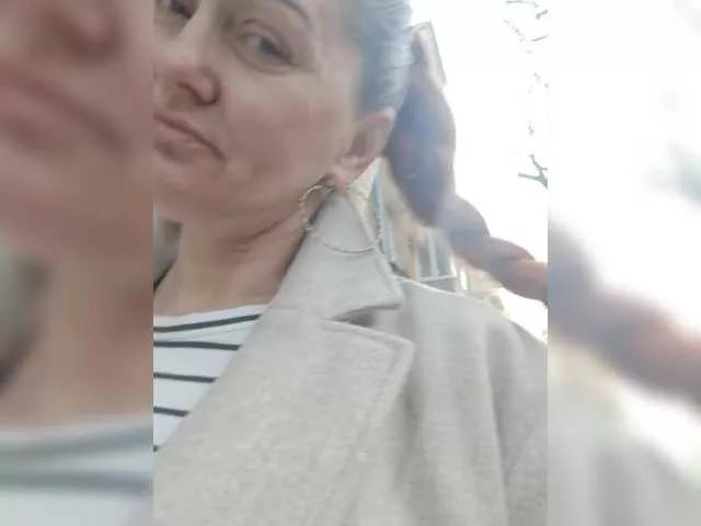 ZlataGoldie on BongaCams 