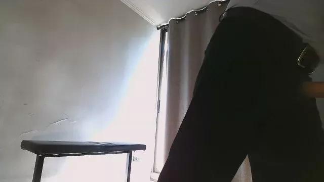 25x6cms on Cam4 