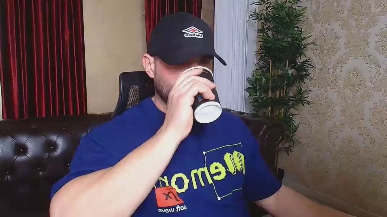 Offline AdamJameson on Cam4