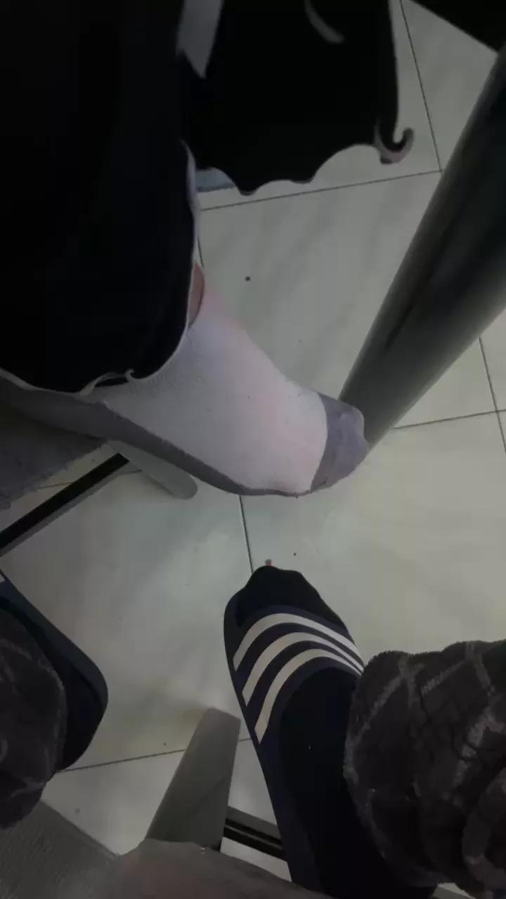Ade_hot on Cam4 