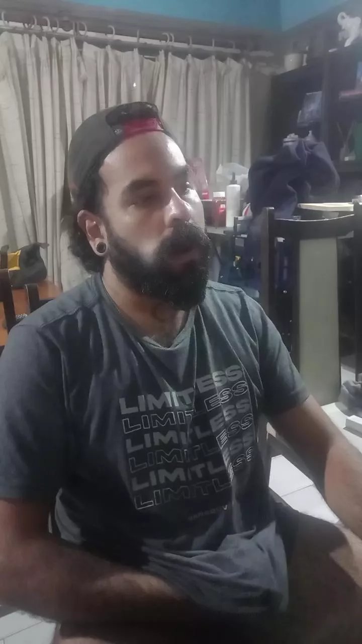 Offline Aguustin21 on Cam4