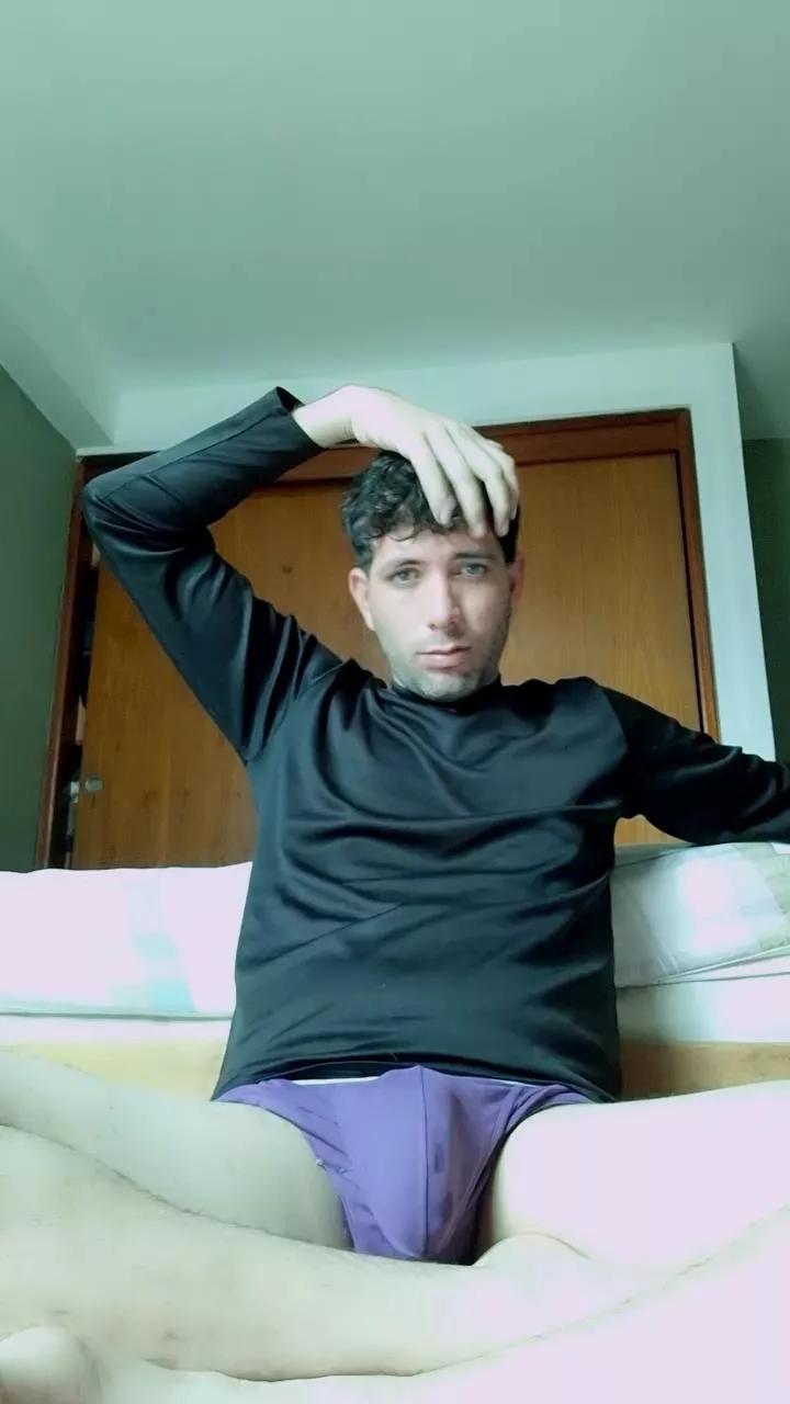 Ajgo19 on Cam4 