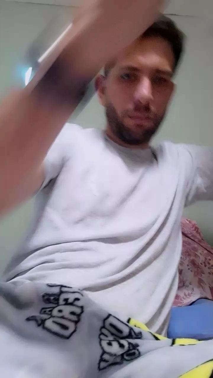 Ajgo19 on Cam4 