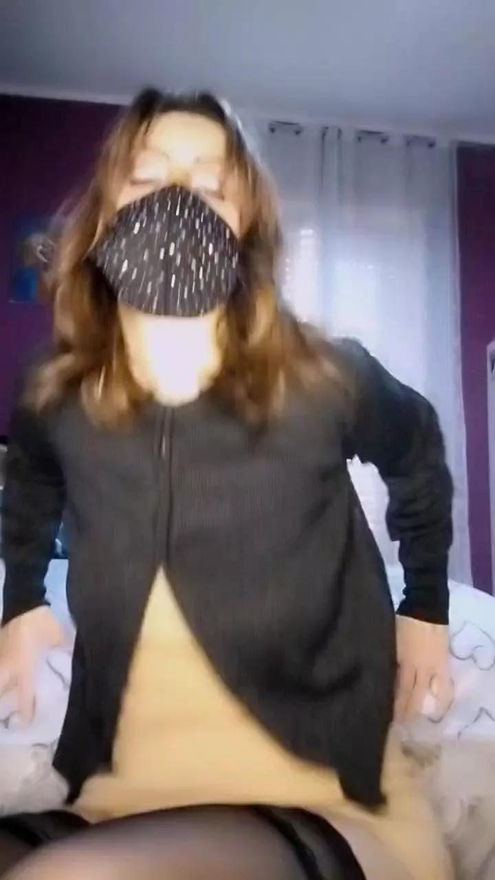 Akemy_room on Cam4 