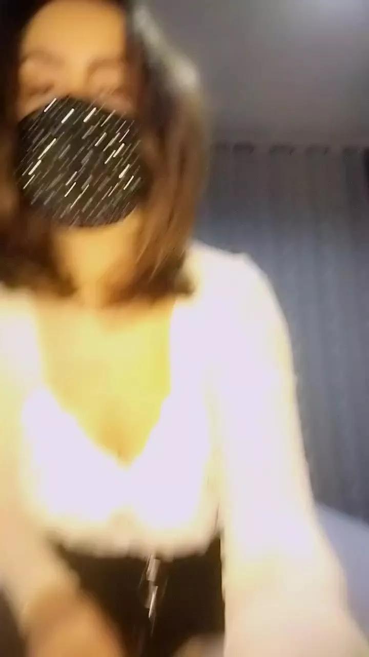Akemy_room on Cam4 