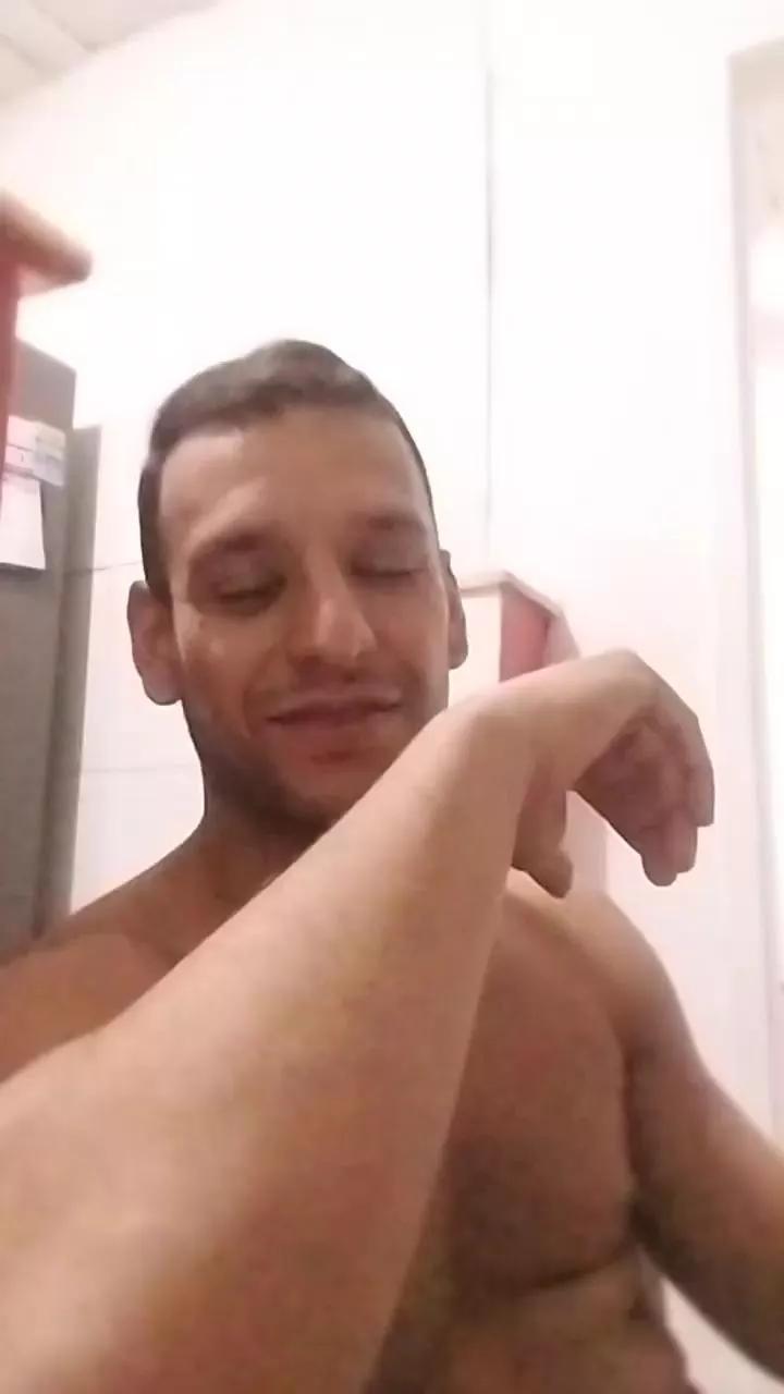 Alanwhw on Cam4 