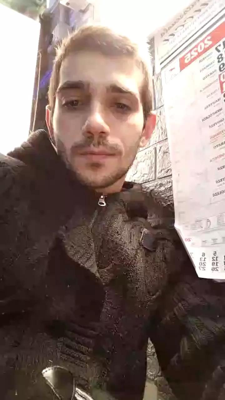 Alessio967 on Cam4 