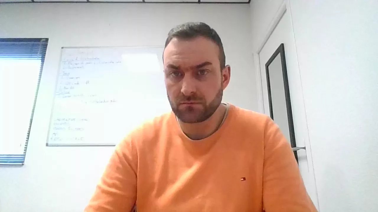 Offline amant35_x on Cam4