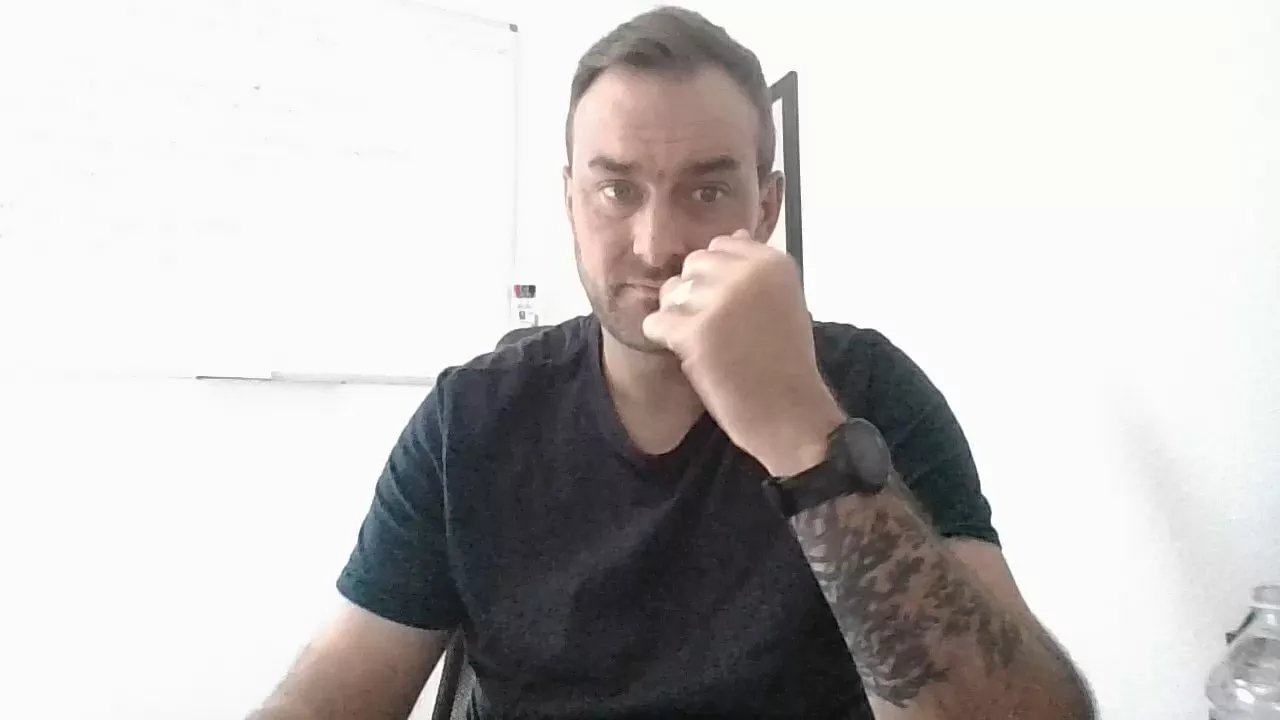 Offline amant35_x on Cam4