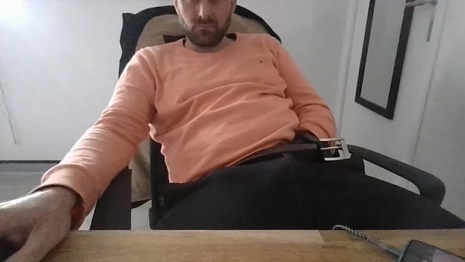 Offline amant35_x on Cam4