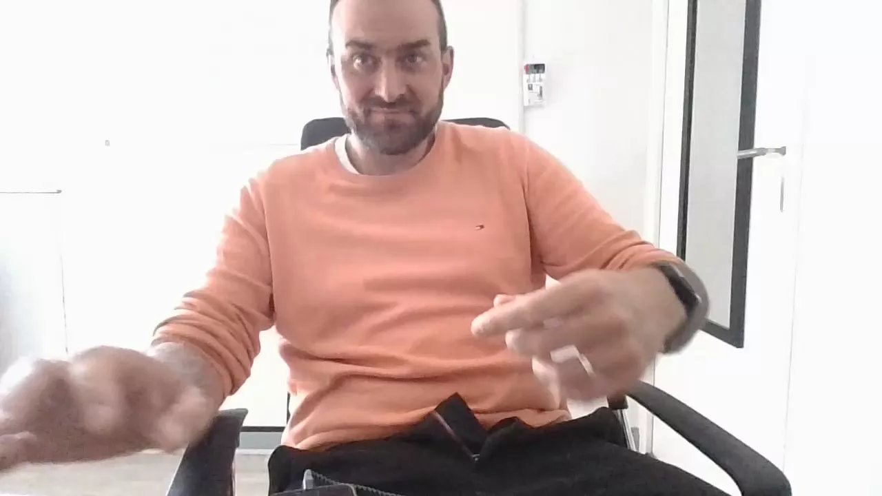 Offline amant35_x on Cam4