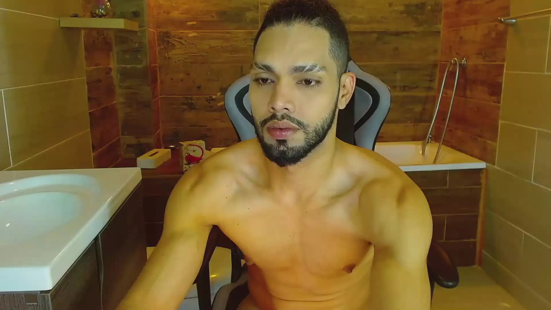 Offline Amir_Abdull_ on Cam4