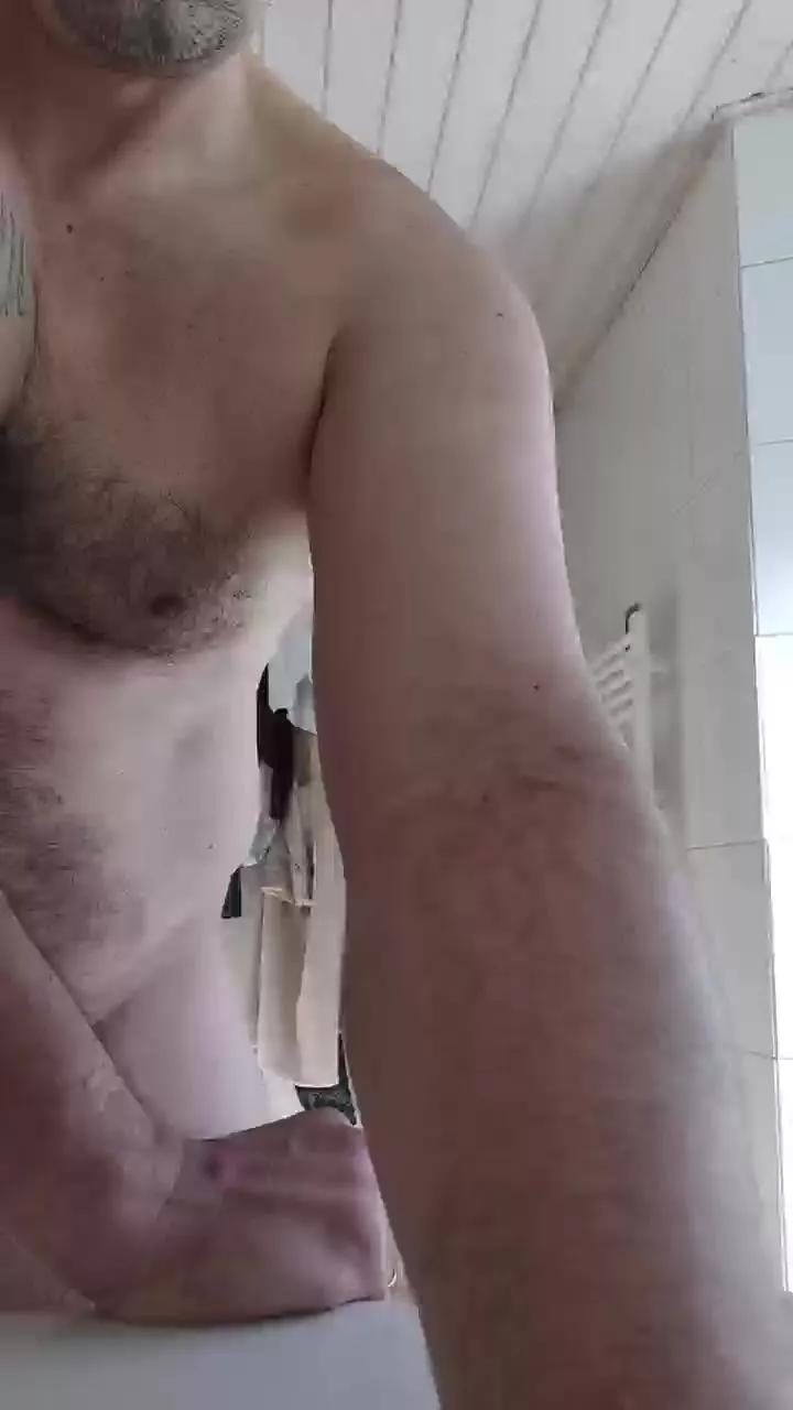 annemasse696 on Cam4 