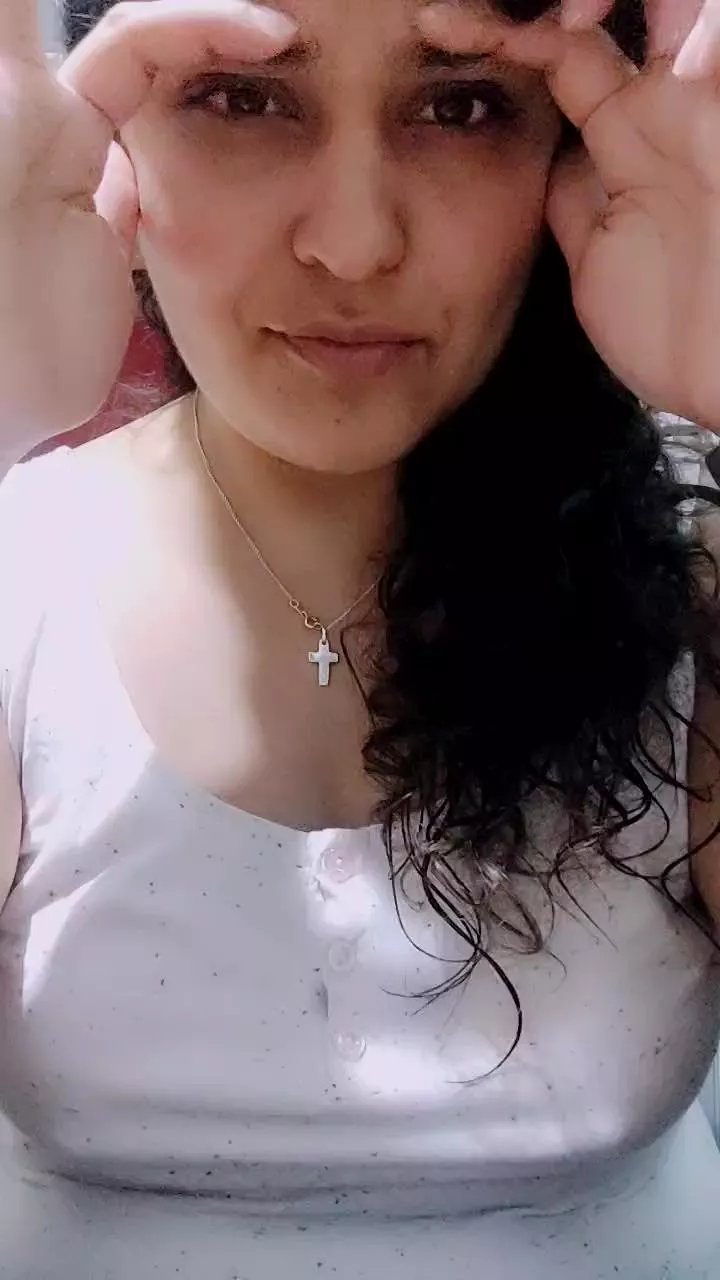 Offline ari_5 on Cam4