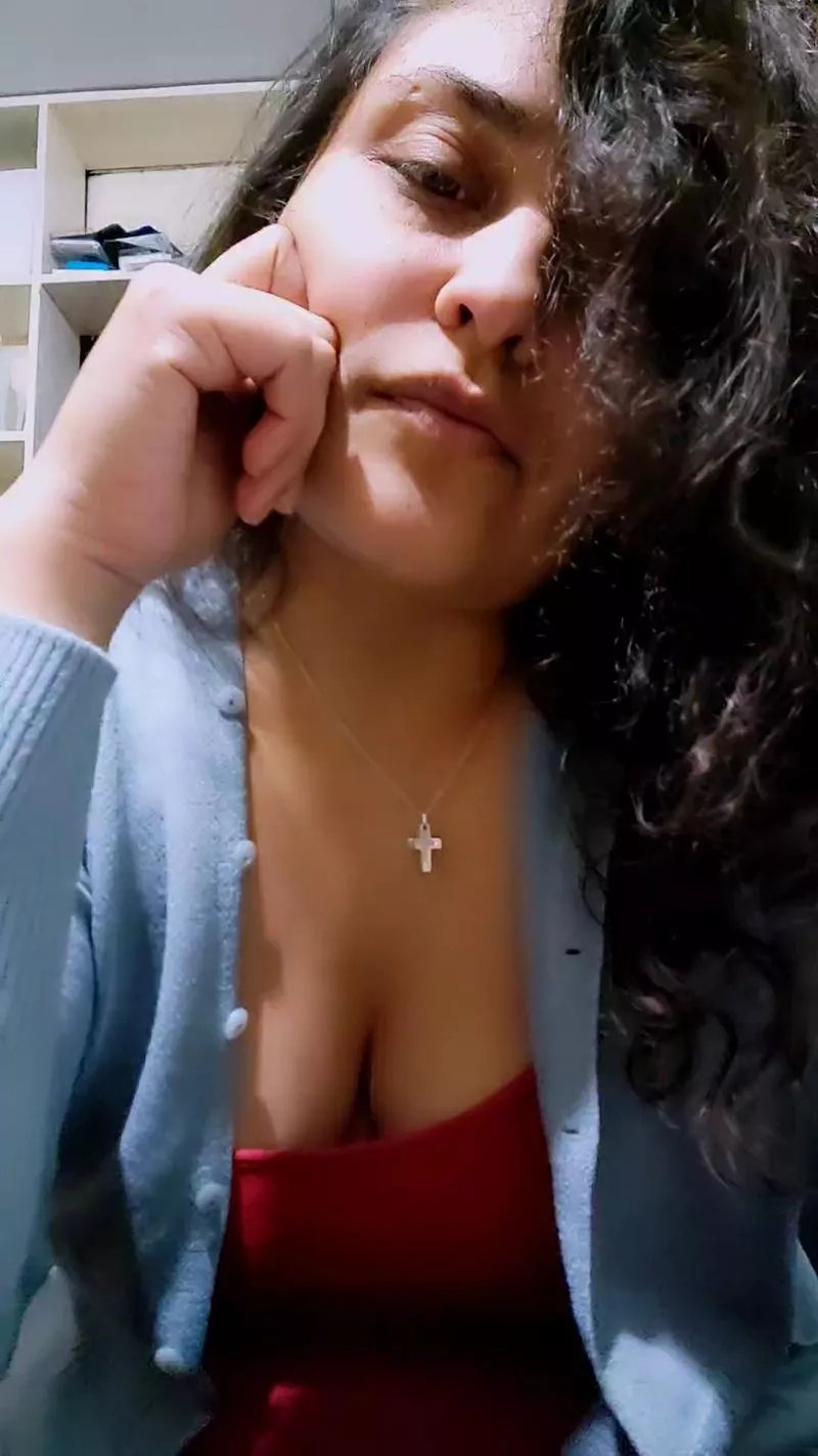 Offline ari_5 on Cam4