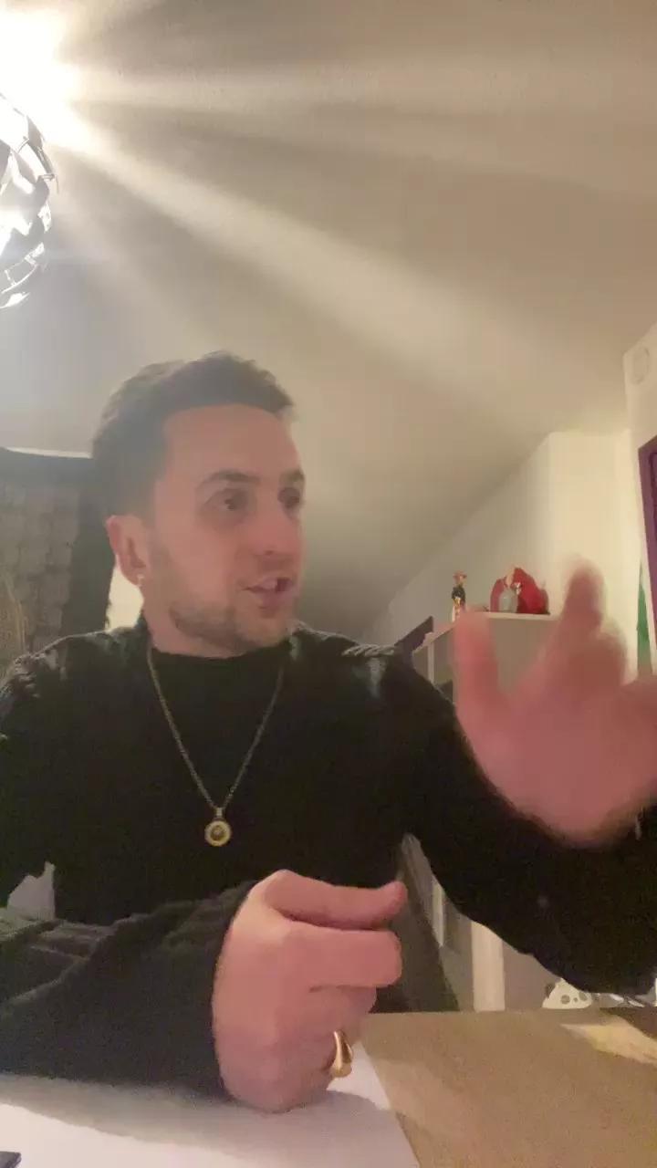 Bambite38 on Cam4 