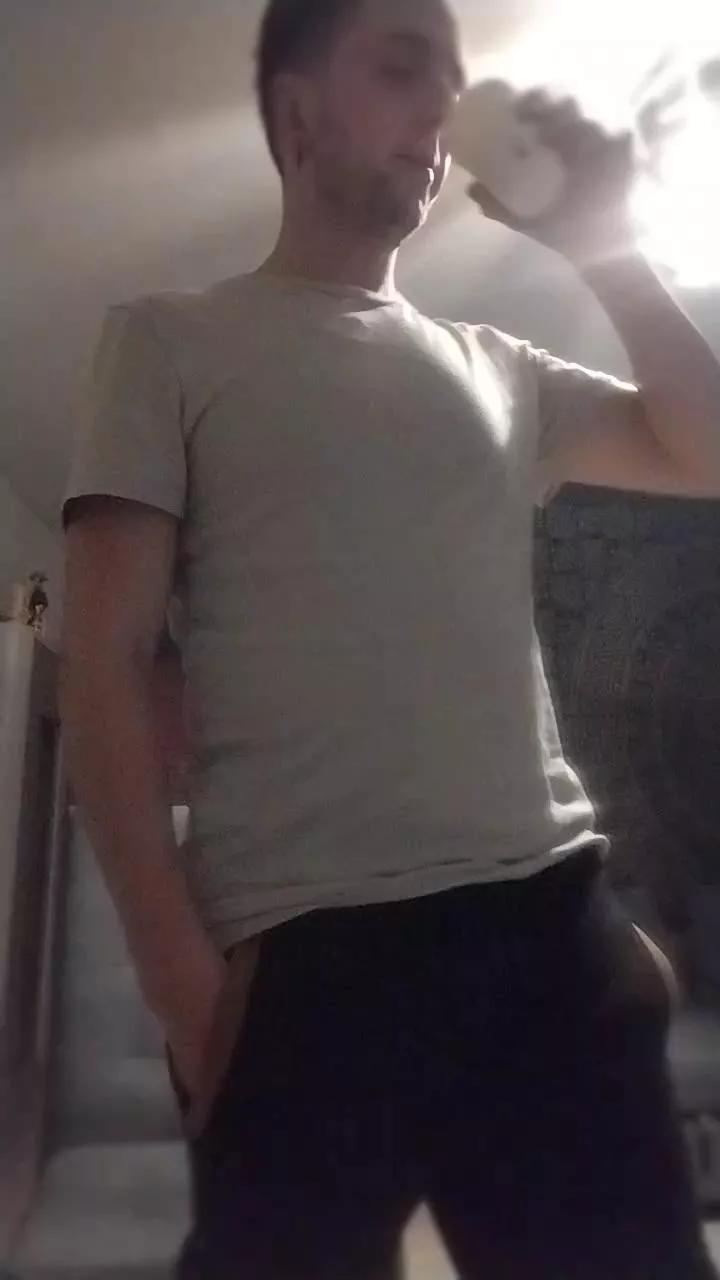 Bambite38 on Cam4 