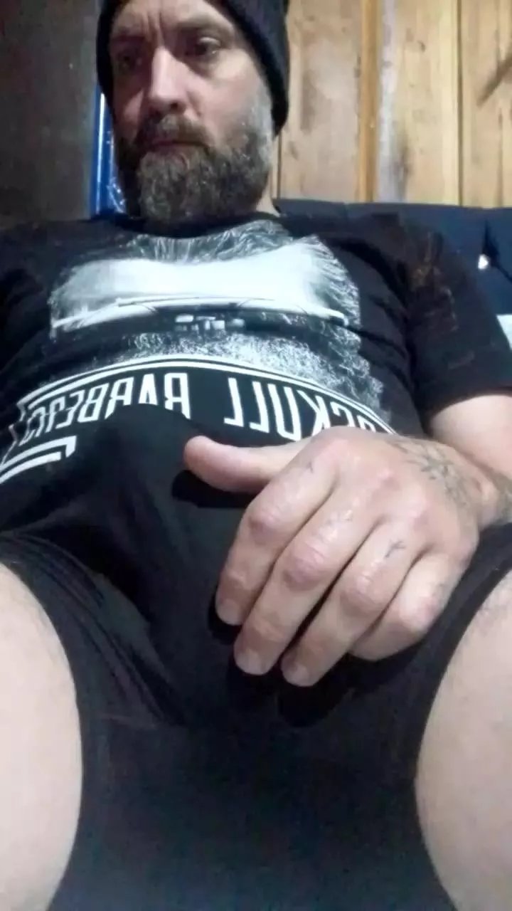 Offline barbudosc32 on Cam4