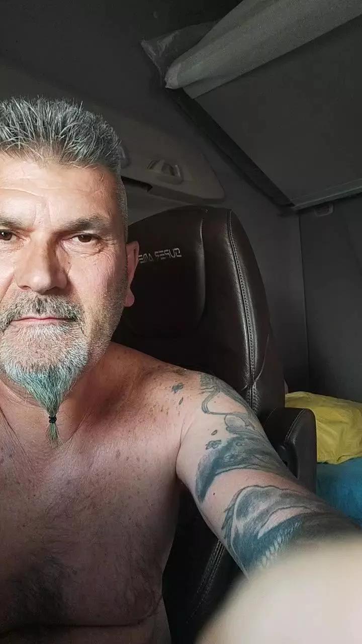 Batacchio70hot on Cam4 