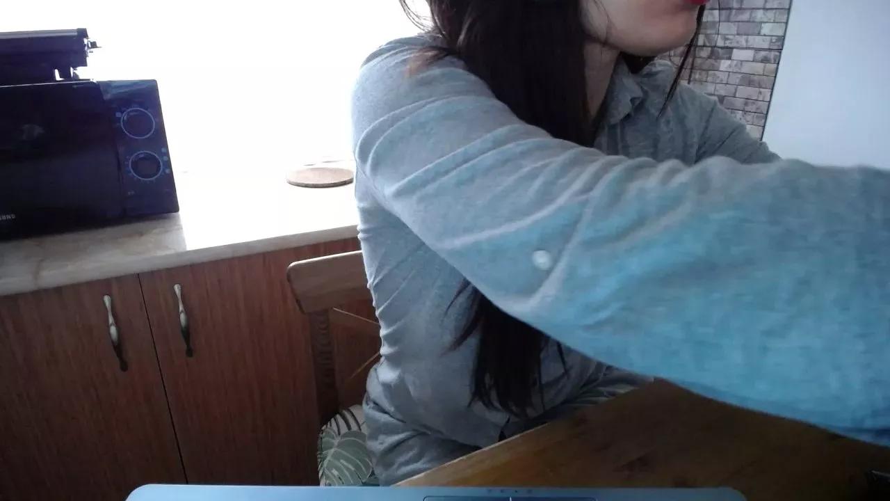 BatDen_ on Cam4 