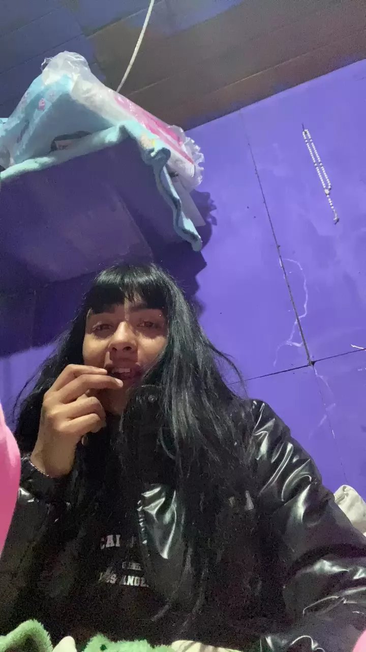 Offline Bebecam2002 on Cam4