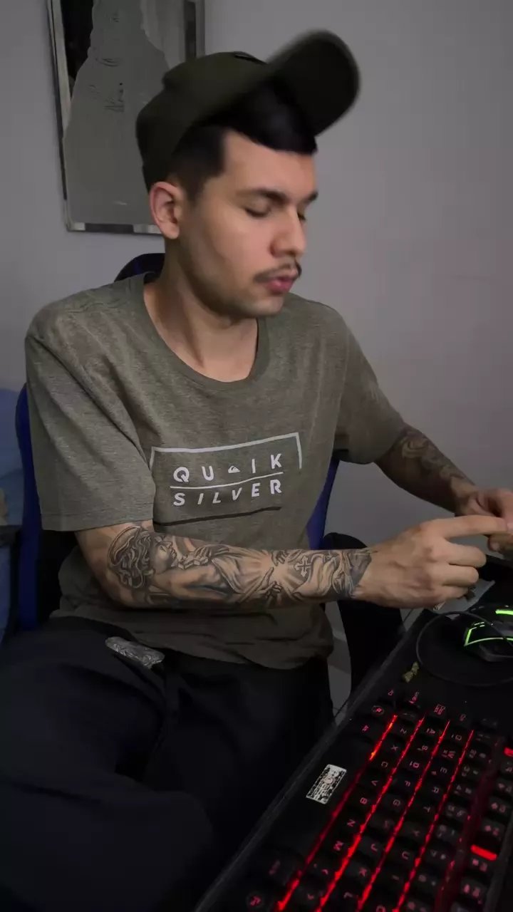 Offline beh_pauzao on Cam4