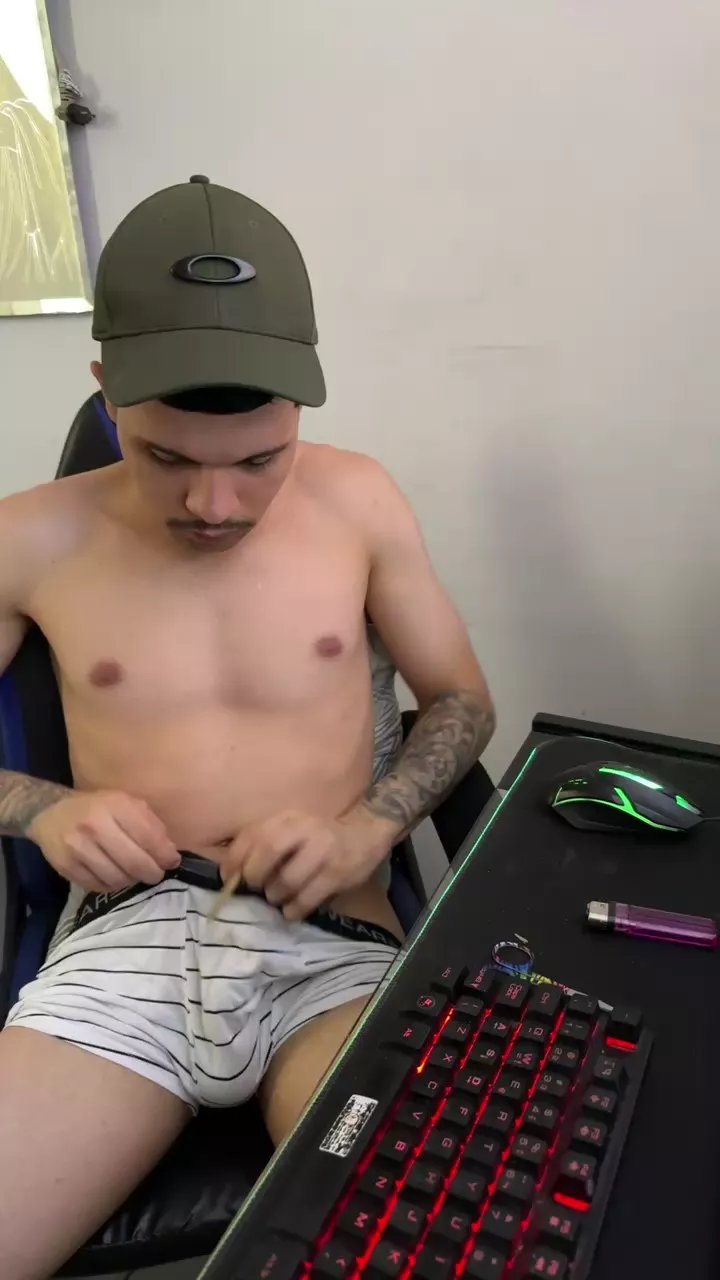 Offline beh_pauzao on Cam4