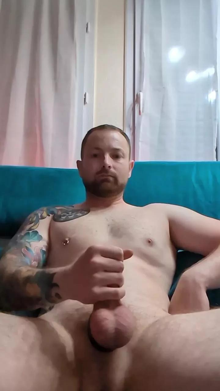 Ben_mastos on Cam4 