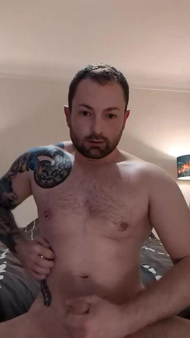 Ben_mastos on Cam4 
