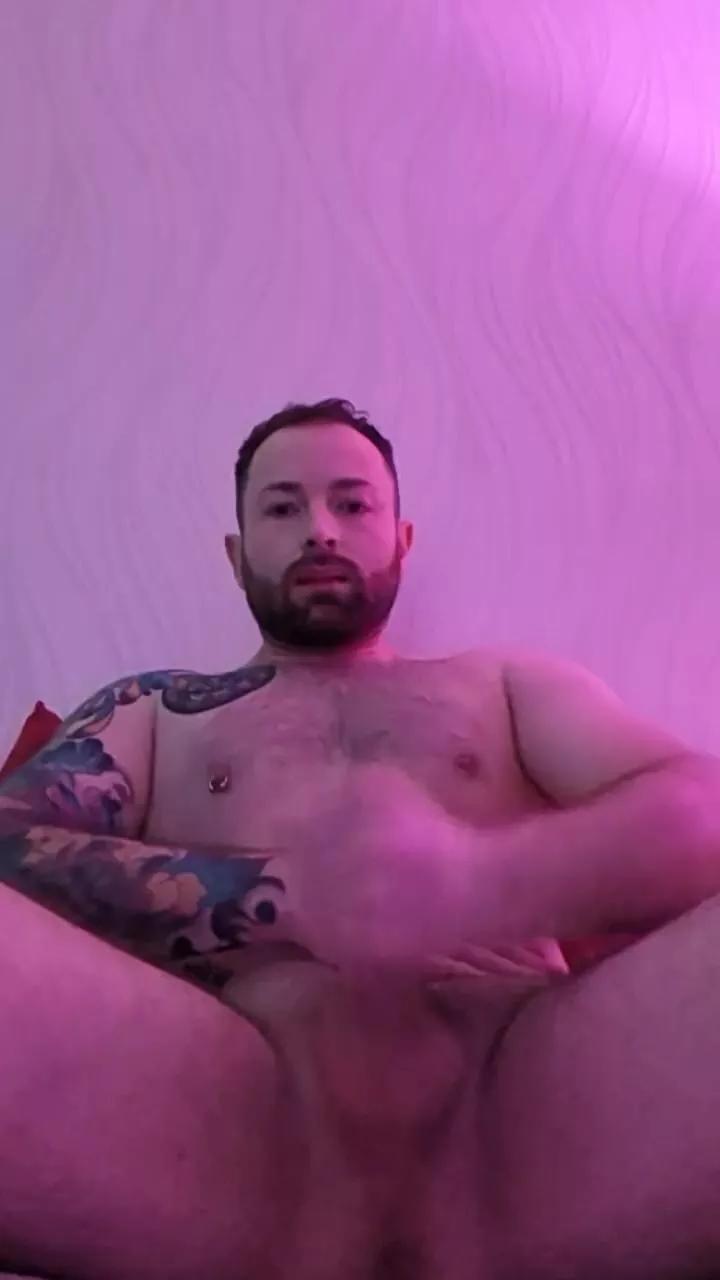 Ben_mastos on Cam4 