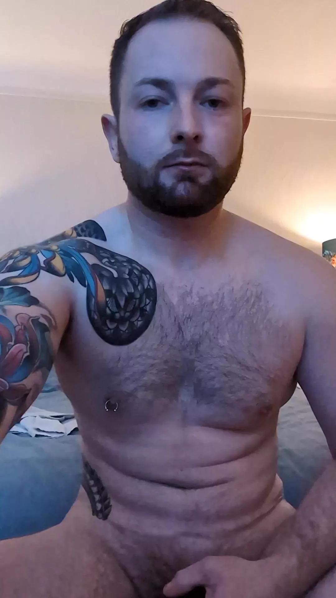 Ben_mastos on Cam4 