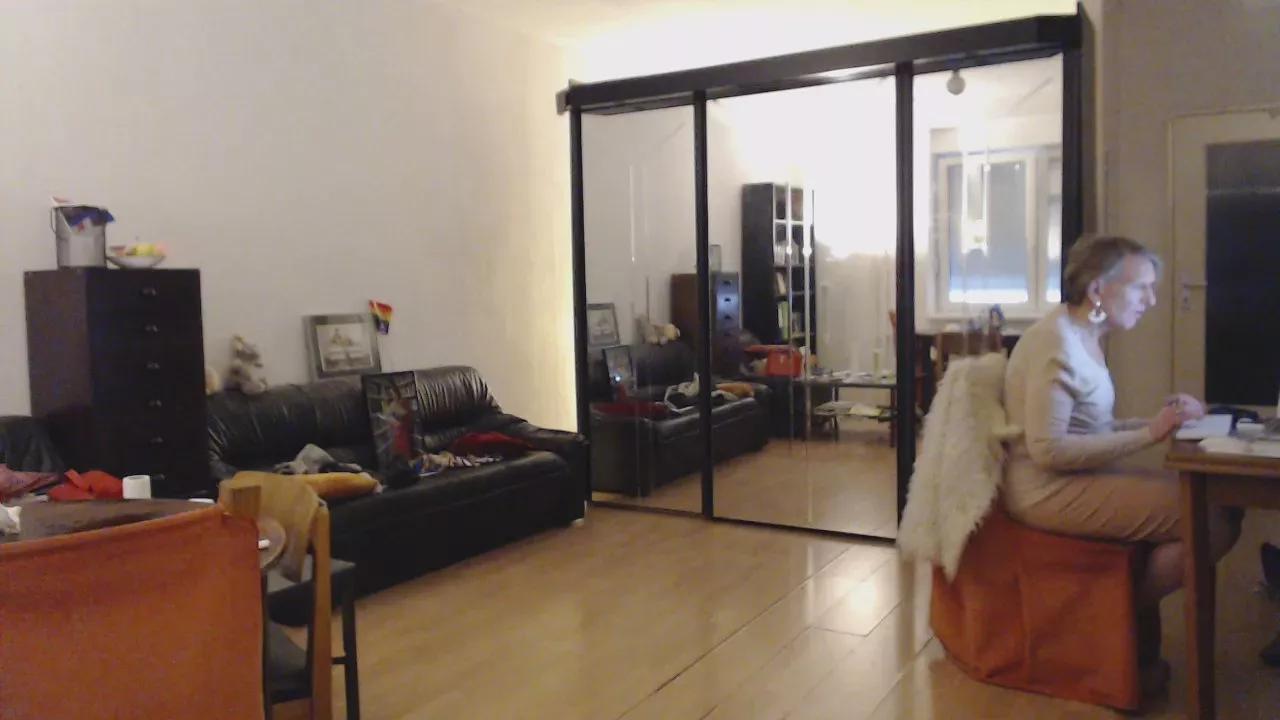 Beverlyberli on Cam4 
