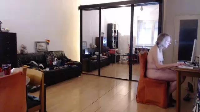 Beverlyberli on Cam4 